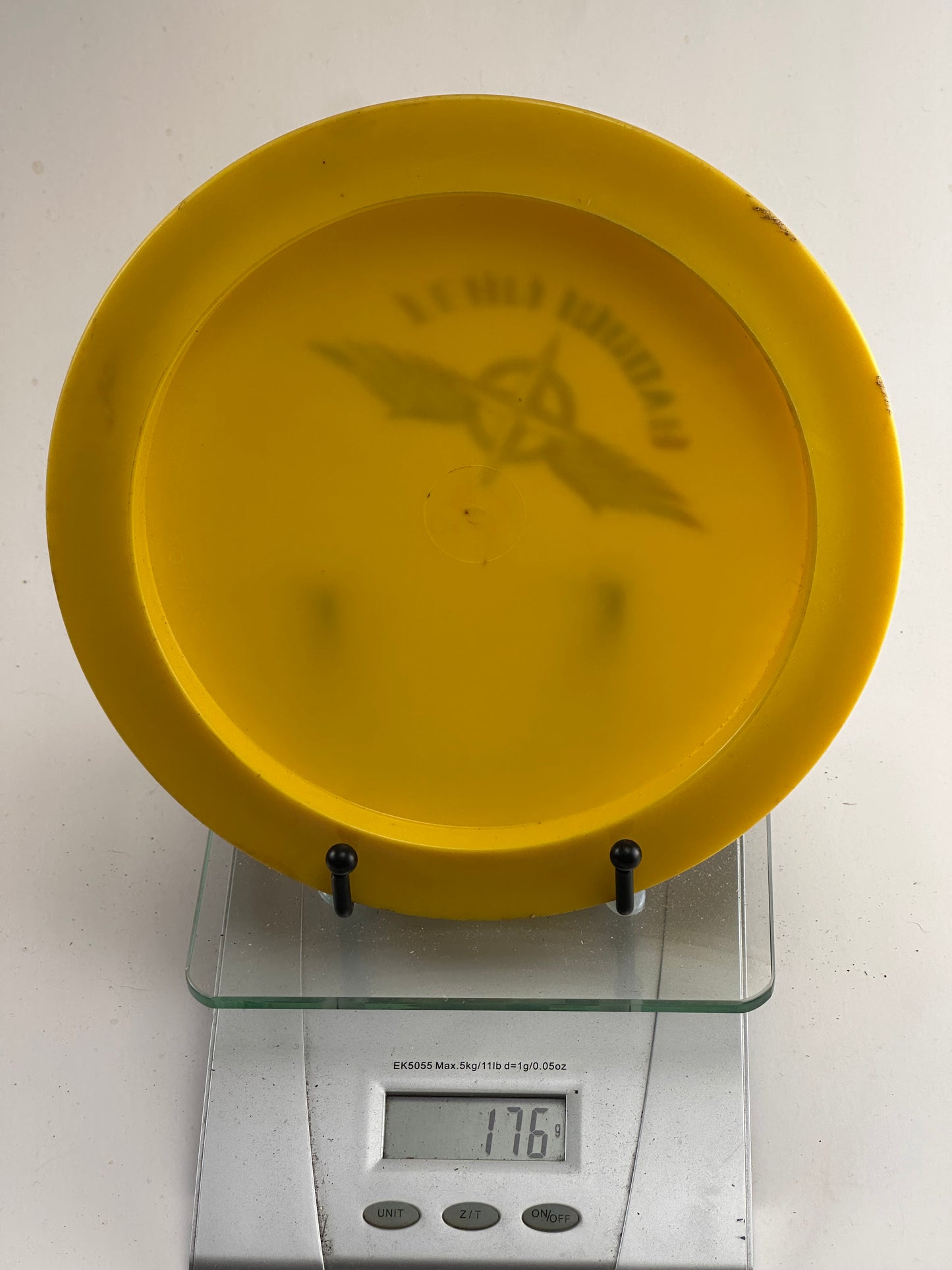 Innova Champion Destroyer (Pre-Embossed) – Yellow Team Innova Stamp