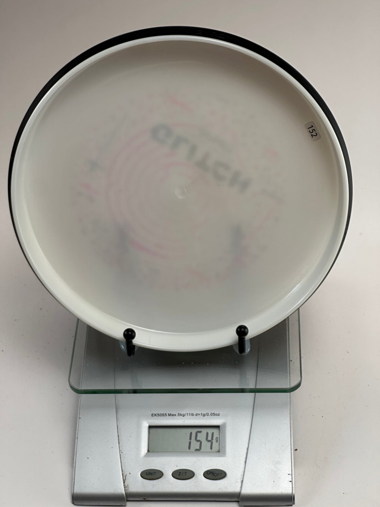 MVP Glitch Special Edition Neutron – White Plate w/ Black Rim