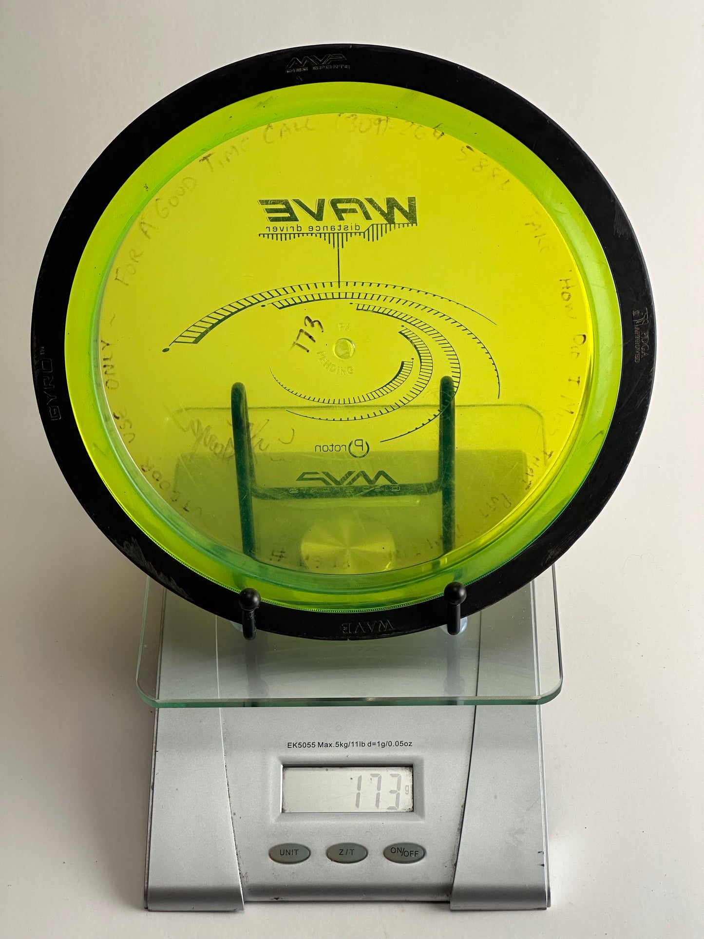 MVP Wave – Proton Distance Driver, Clear Neon Yellow w/ Black Rim (Ink)