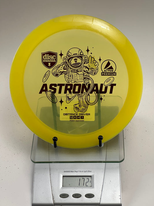 Discmania Active Premium Astronaut distance driver transparent yellow Active Premium plastic