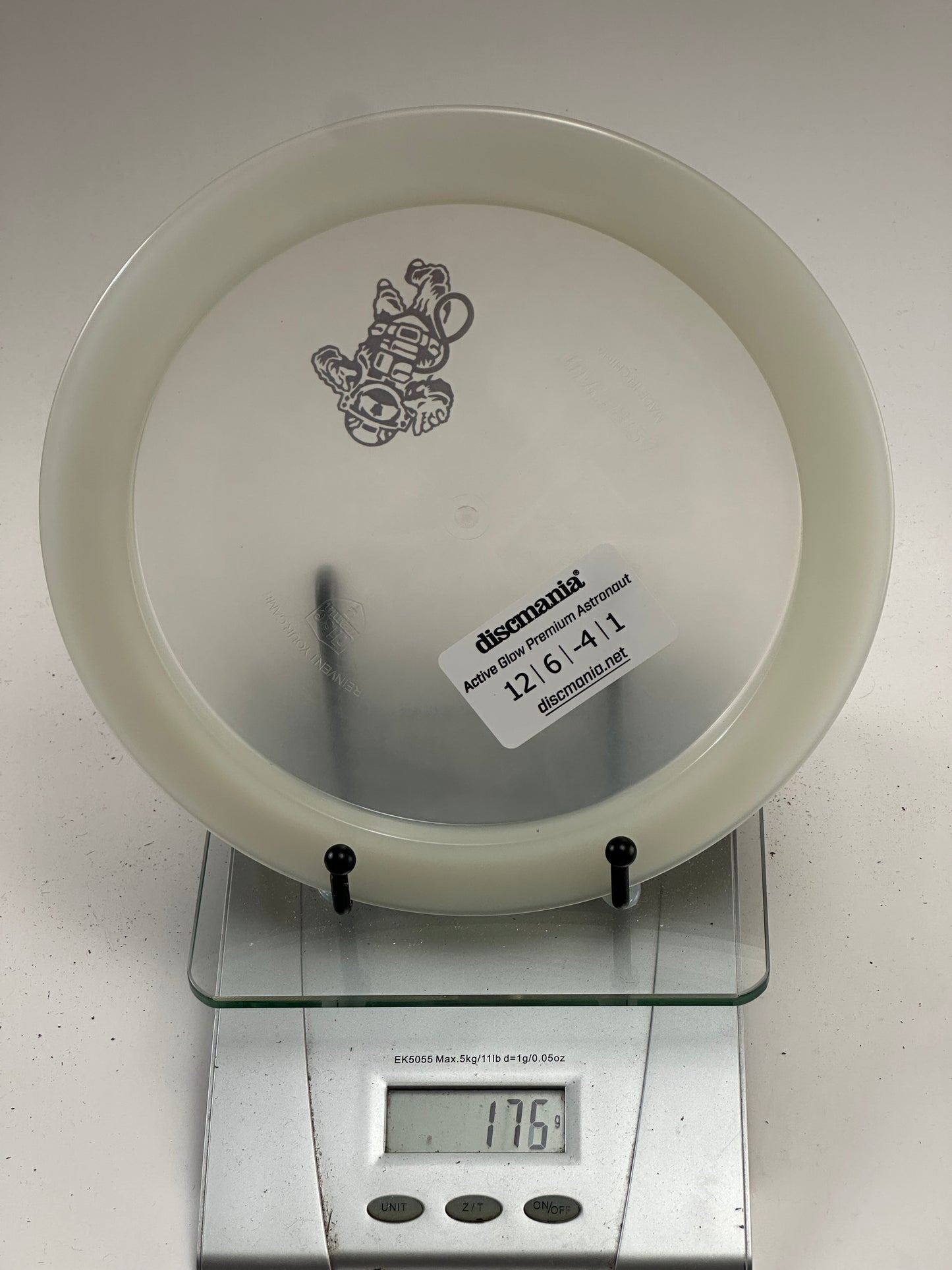 Discmania Active Glow Premium Astronaut distance driver glow-in-the-dark Active Glow Premium plastic