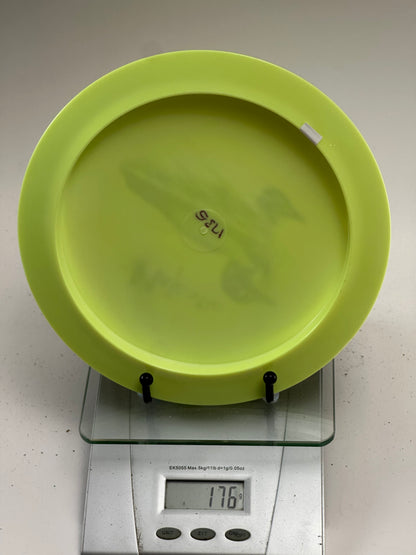 Discmania S-Line DD3 “The Majestic” Loon Stamp - Yellow