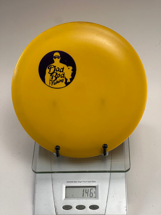 Discmania FD (D-Line) Yellow – Dad Bod Fishing Stamp – 146g