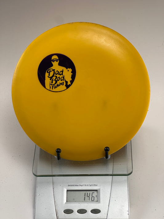 Discmania FD D-Line Fairway Driver – Yellow "Dad Bod Fishing" Stamp (146g)