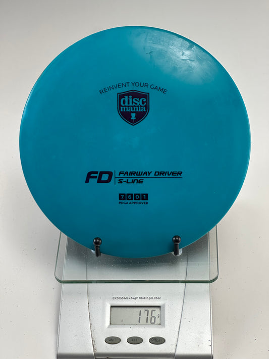 Discmania S-Line FD Fairway Driver – Blue "Reinvent Your Game" Stamp