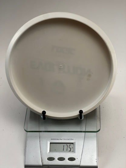 Discmania Logic – Extra Soft Exo Putter (White) Evolution Special Edition