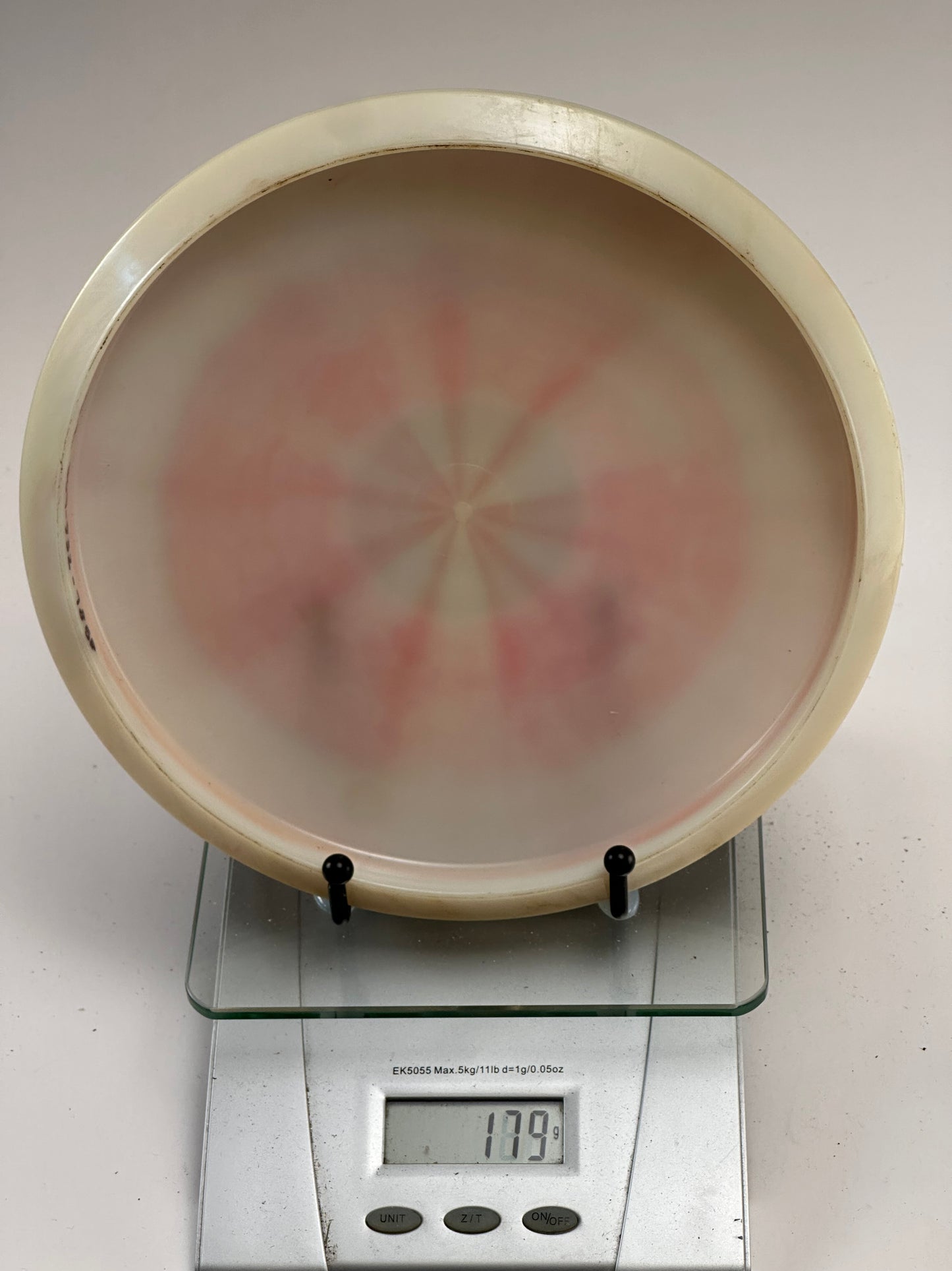 Discmania MD2 C-Line Midrange - Translucent White w/ Red Swirl