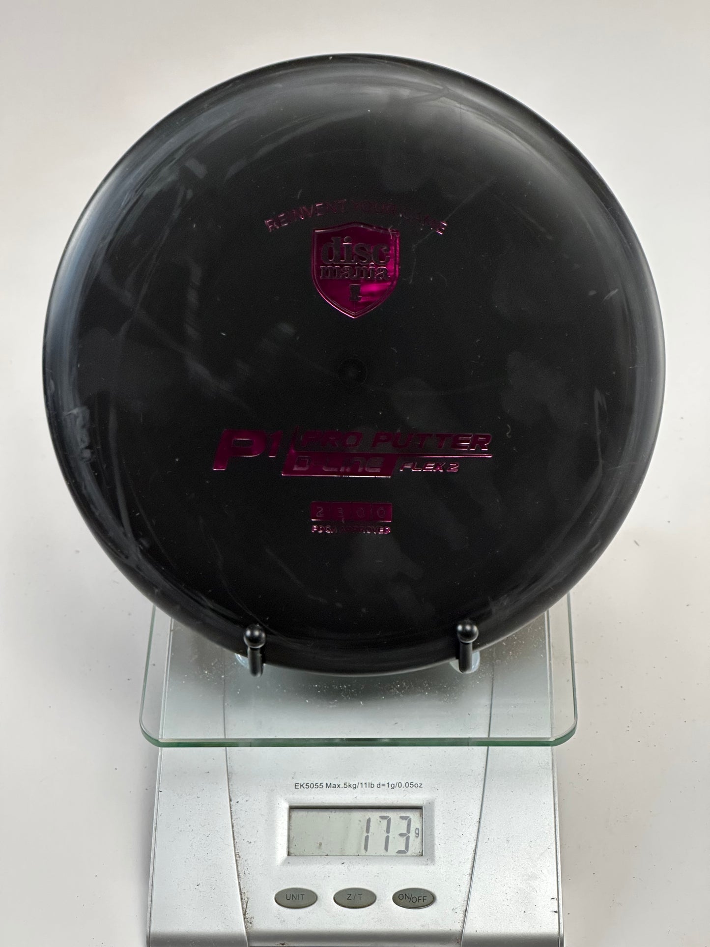 Discmania P1 Putter | D-Line Flex 2 | Black w/ Pink Shield Stamp
