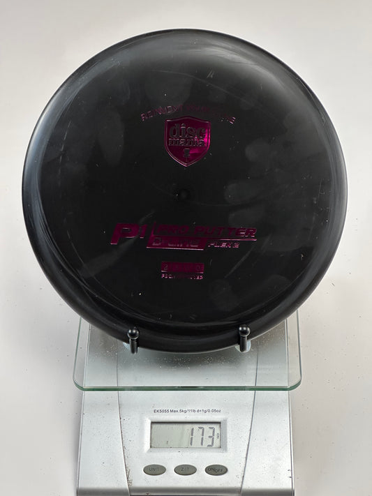 Discmania P1 Putter – D-Line Flex 2, Black w/ Metallic Pink Stamp