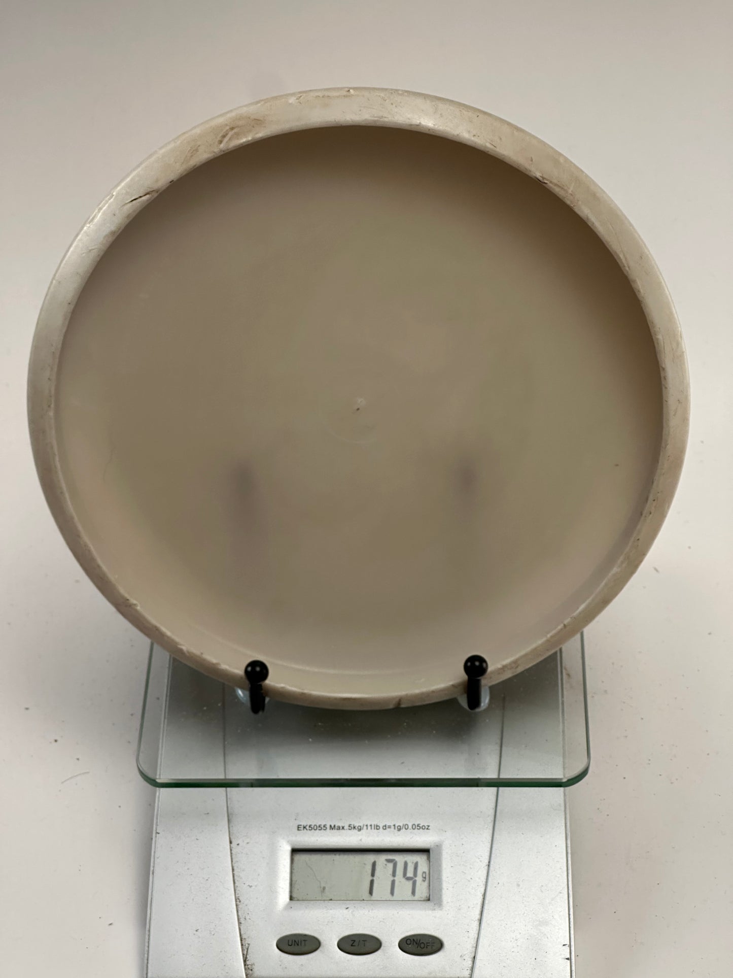 Discmania P-Line P2 Putter (Angel Stamp) - Beige - Used