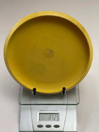 Discmania P-Line P2 (Psycho) Putter | Yellow | Blue Stamp