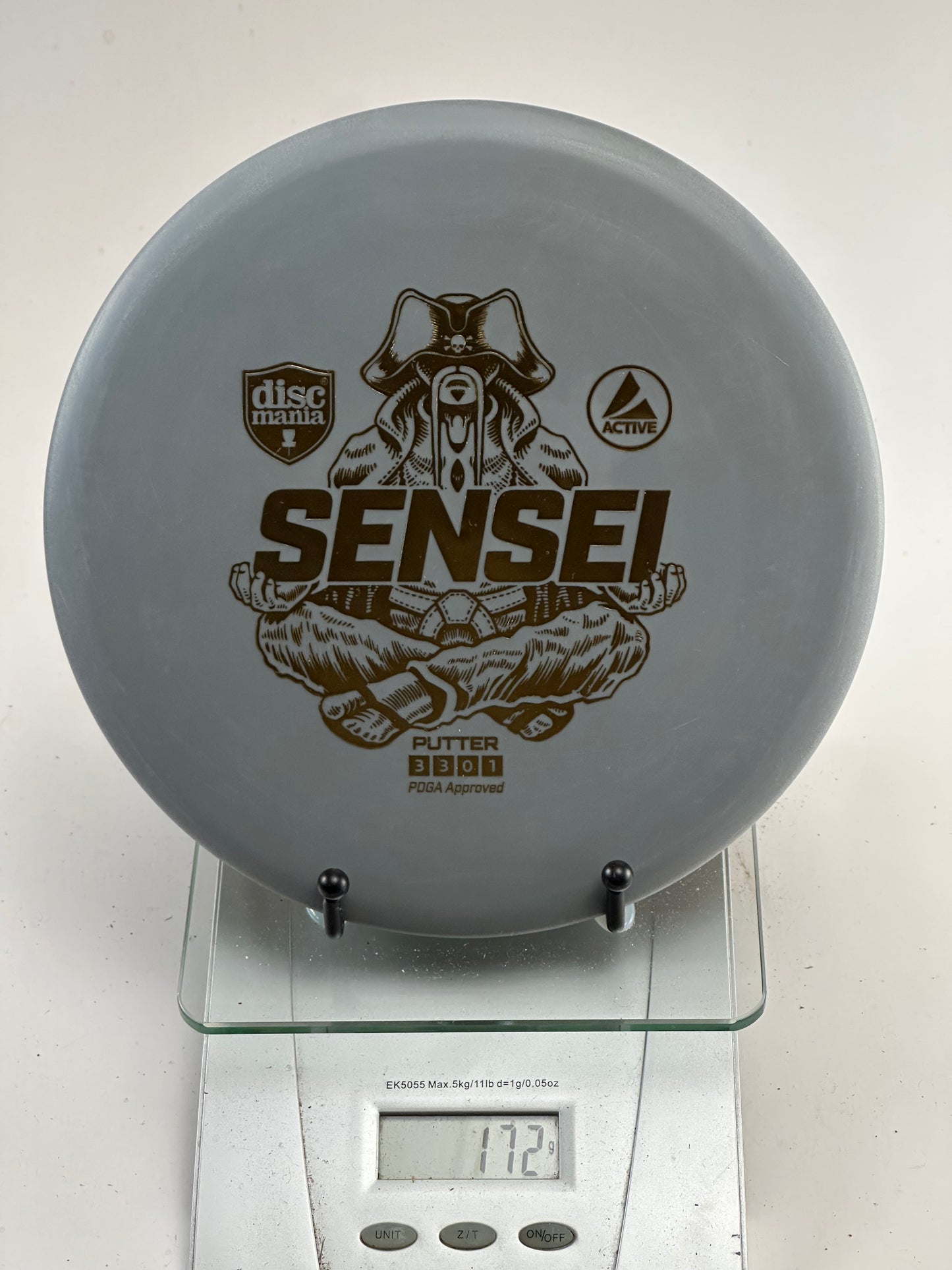 Discmania Active Base Sensei gray putter