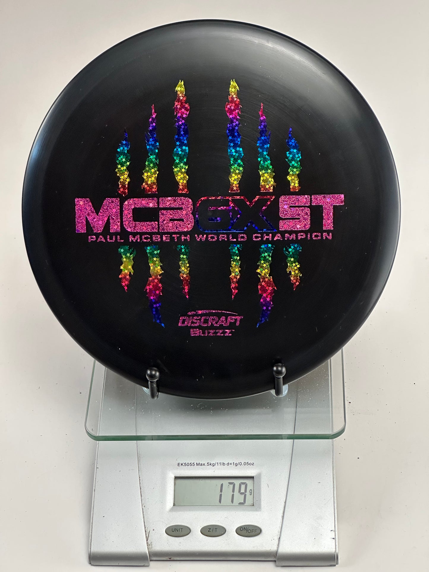 Discraft Z Buzzz Paul McBeth 6x Rainbow Claw Stamp Black Midrange