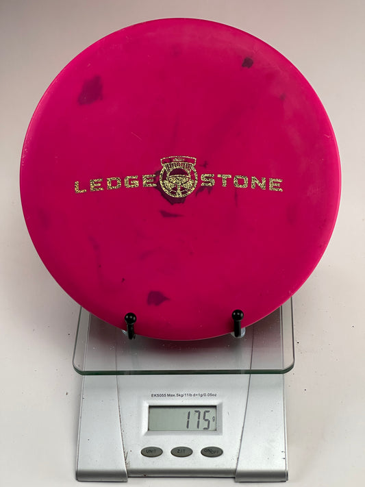 Discraft Buzzz Z (2023 Ledgestone) Pink w/ Gold Stamp Midrange