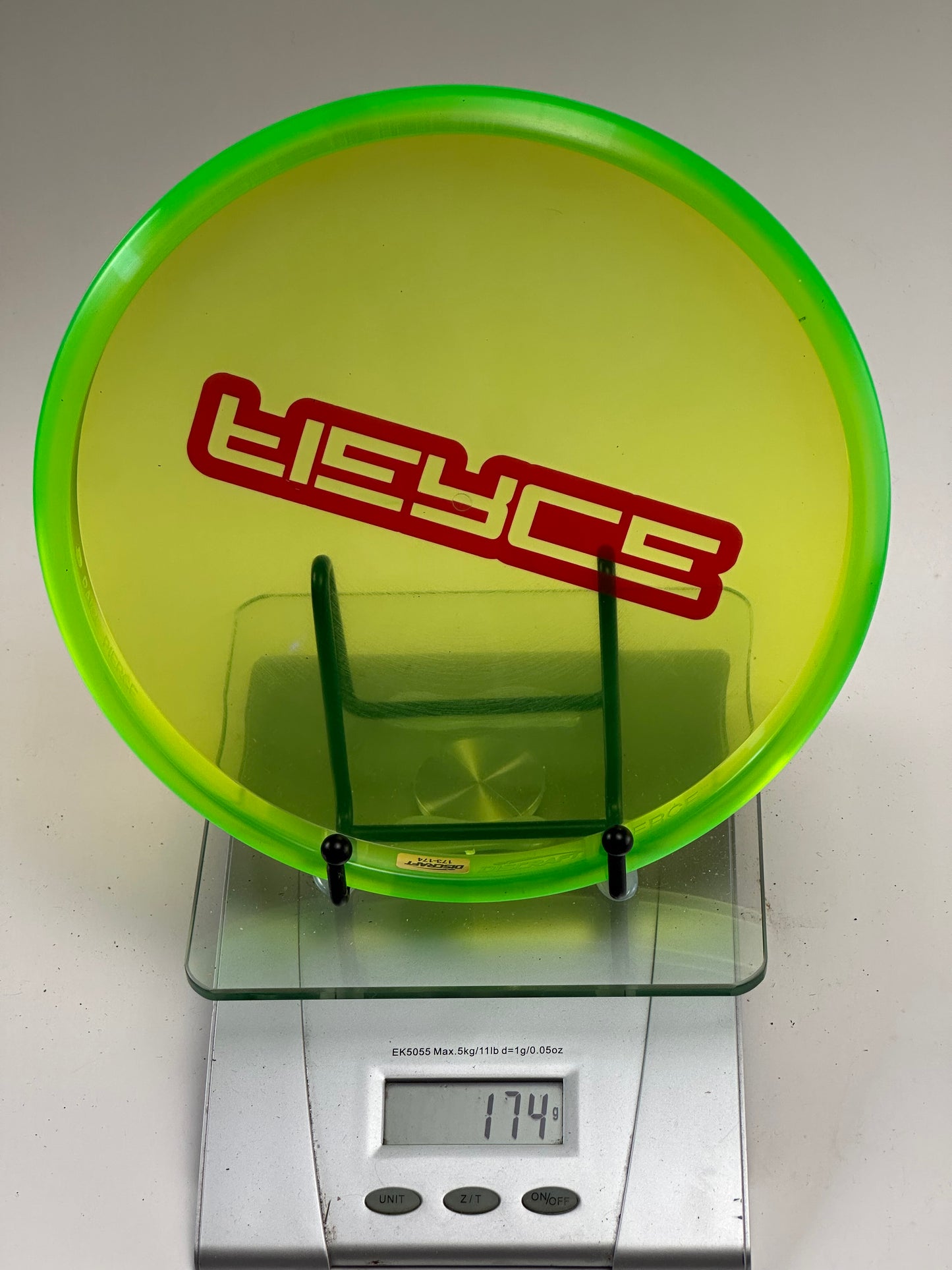 Discraft CryZtal Fierce Putter – Transparent Neon Yellow-Green, Red Stamp