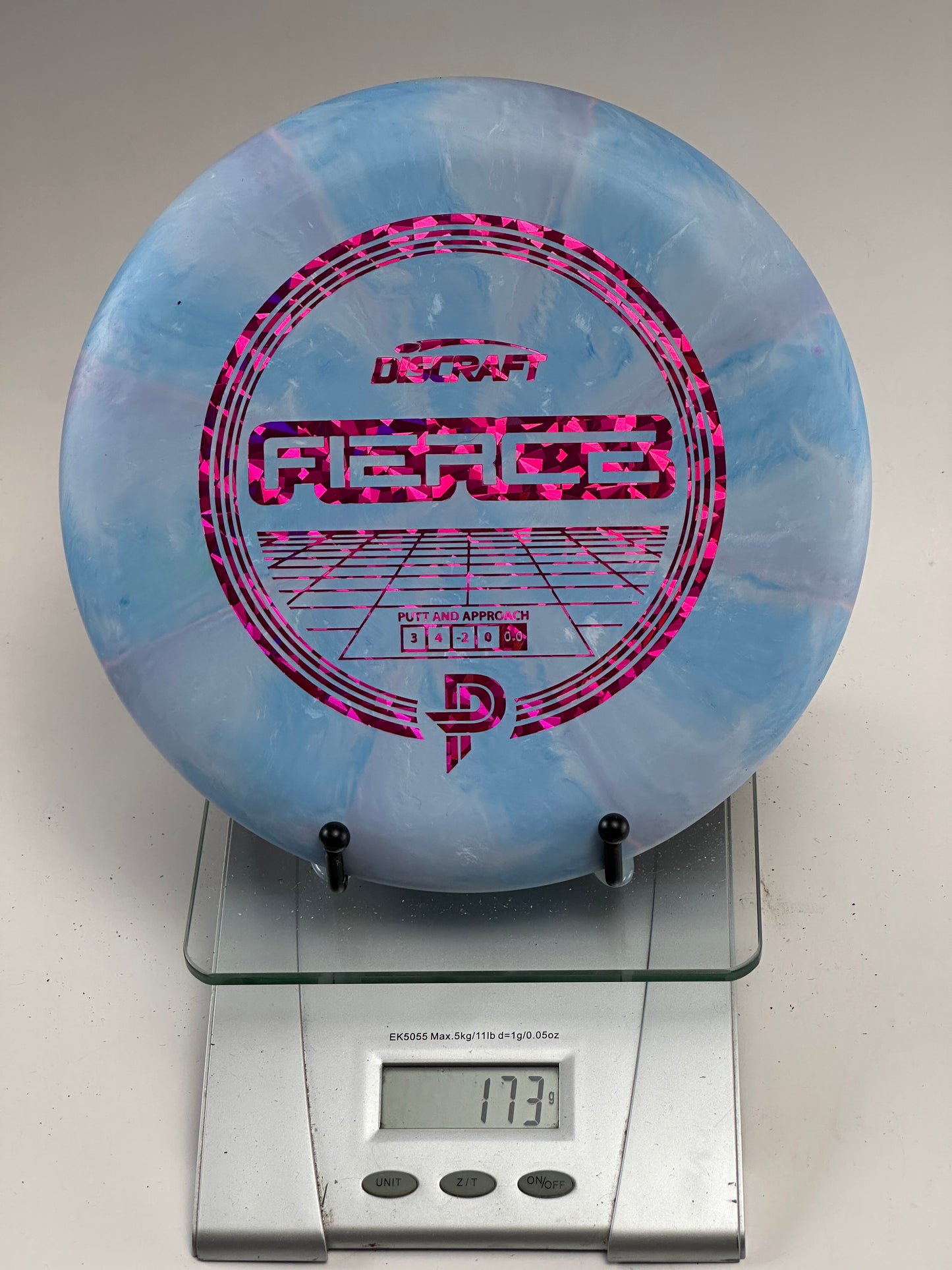 Discraft Jawbreaker Fierce Putter (Paige Pierce) – Blue Swirl, Pink Holo Grid