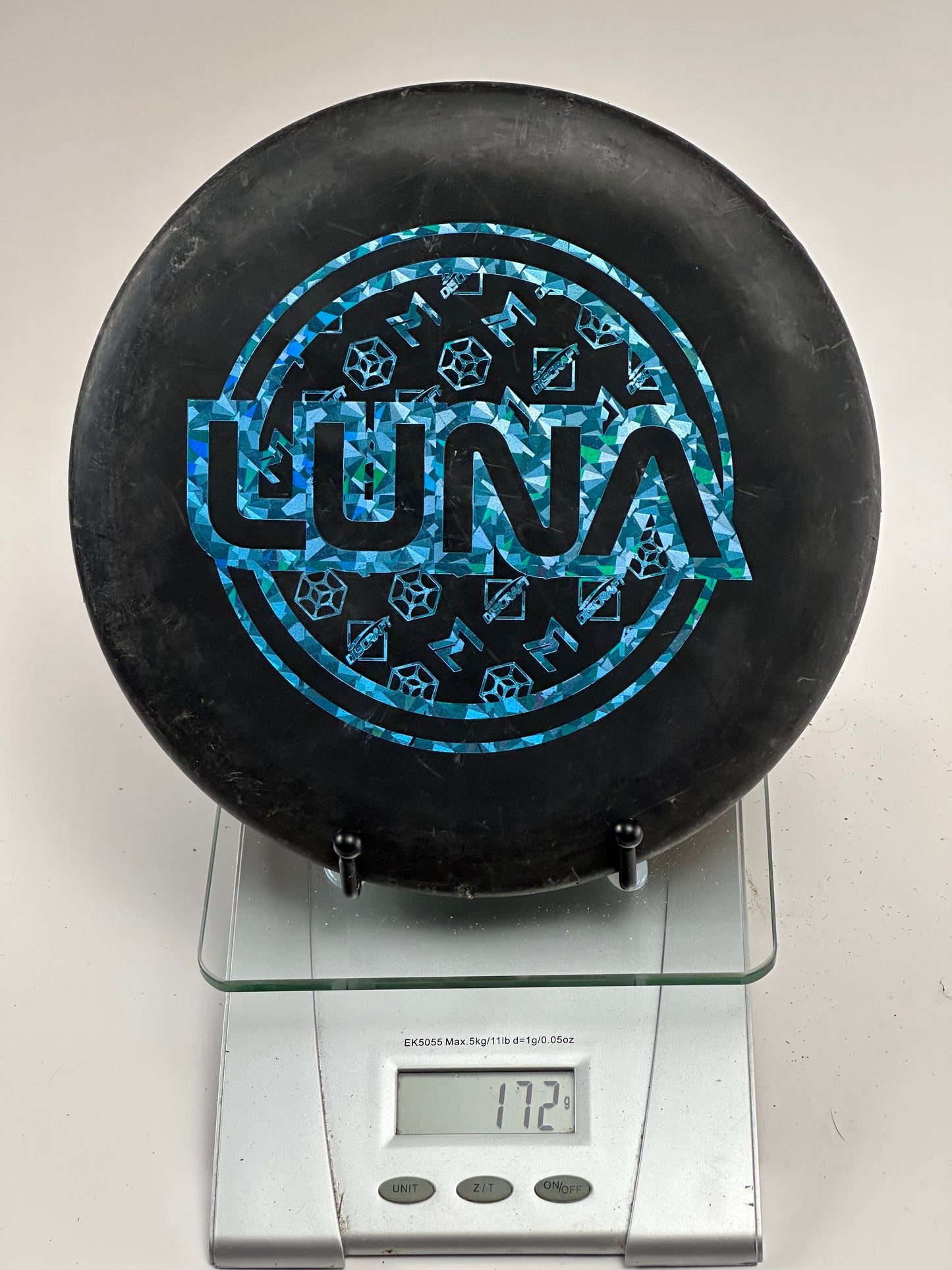Discraft Luna Rubber Blend Putter (Black, Blue Geometric Foil)