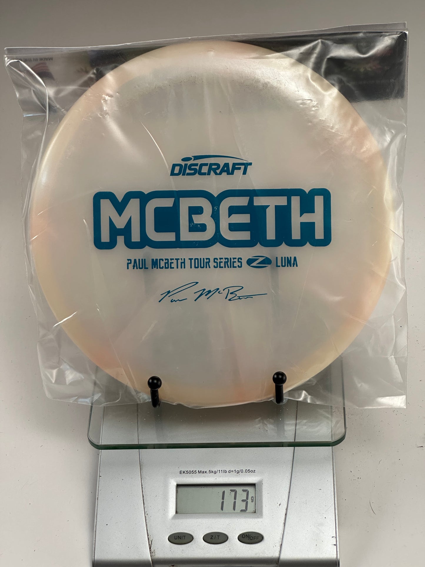 Discraft Luna Z Swirl Paul McBeth Tour Series Putter (White/Swirl)