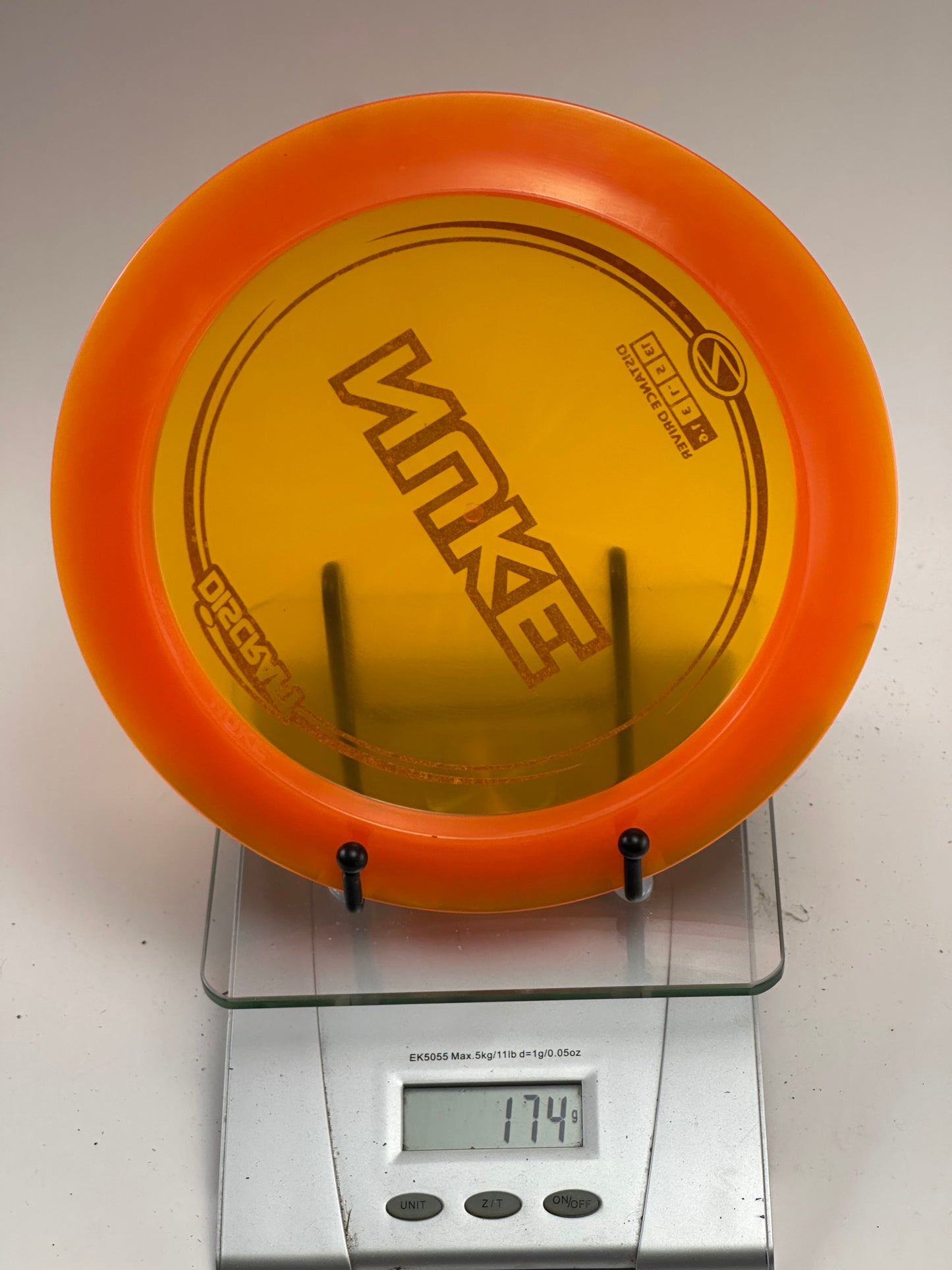 Discraft Z Nuke Distance Driver – Yellow/Orange, Blue Glitter Stamp (175g)