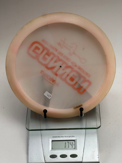 Discraft Undertaker Z Line Missy Gannon Tour Series – Translucent White