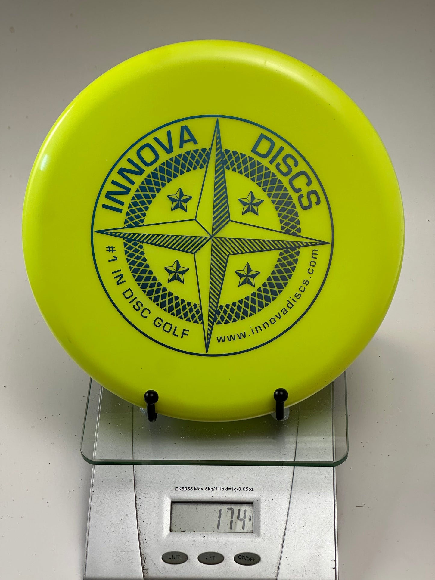 Innova Star Aviar3 Putter (174g) - Yellow, Compass Stamp