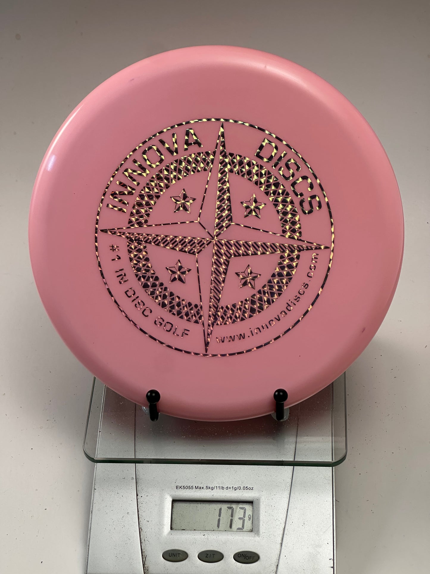 Innova Star Aviar3 Putter – Pink, 173g, Compass Foil Stamp
