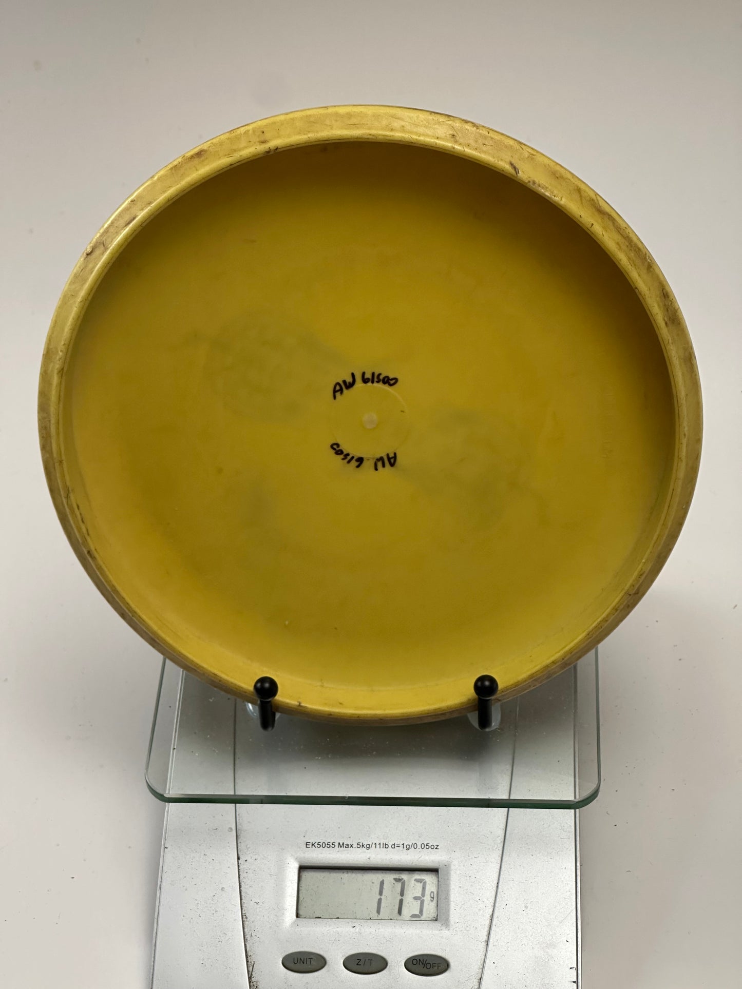 Innova KC Pro Aviar Putter (Mighty Shunga Stamp) - Yellow