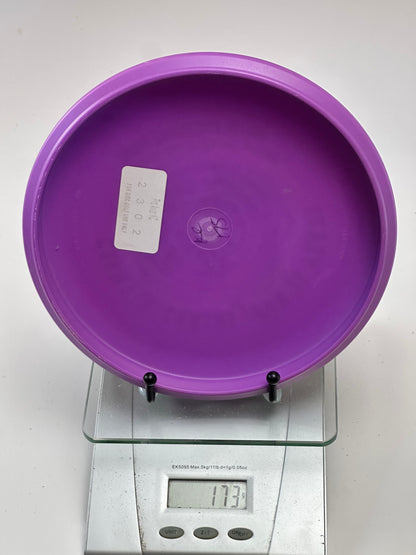 Innova KC Pro Aviar Putter (Peoria Chain Chomper Stamp) 173g Purple