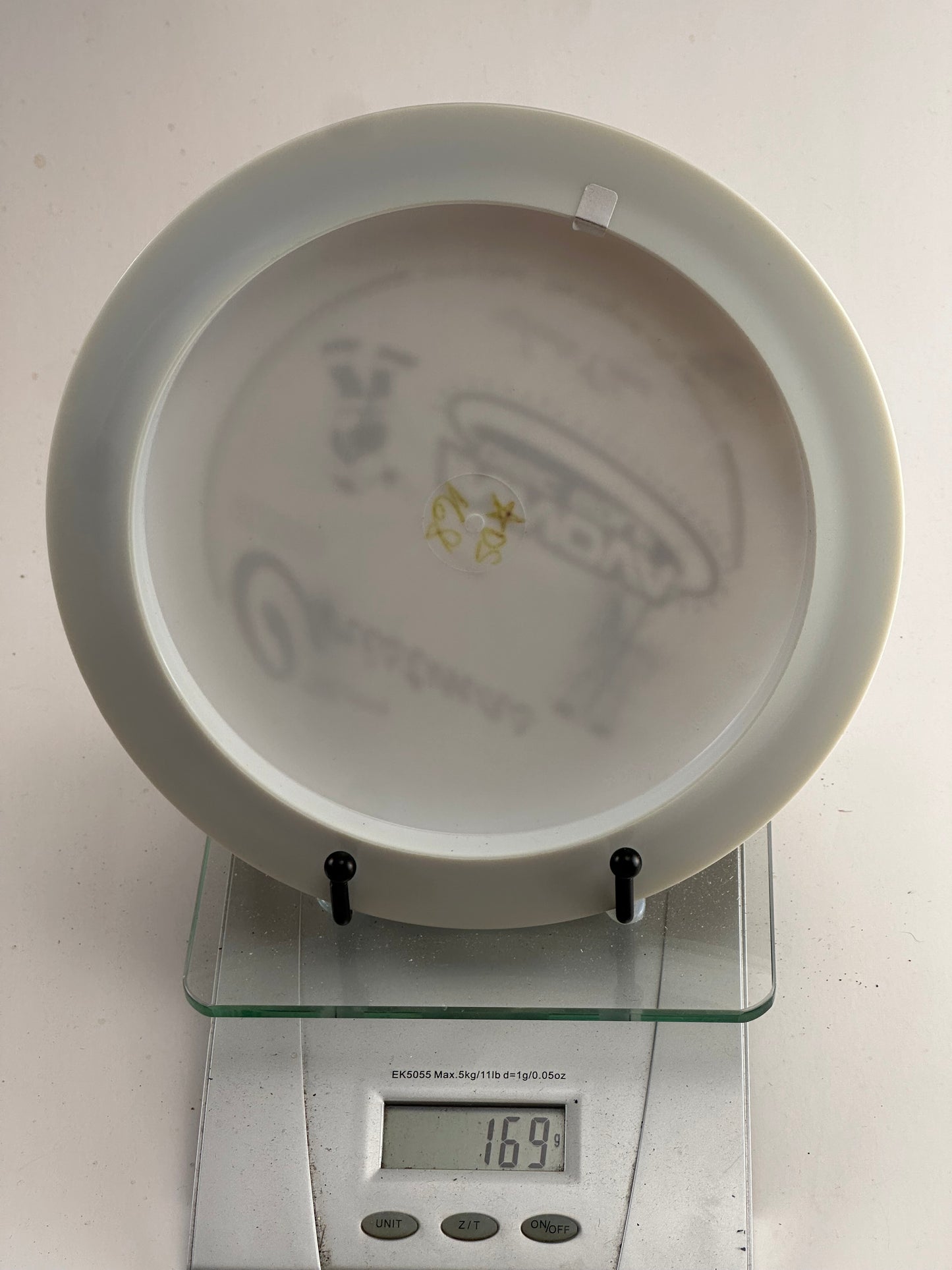 Innova DX Destroyer Pre-Embossed (White) Merry Christmas Santa Stamp