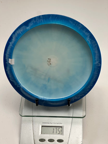 Innova Savant Star (F2) Swirly Blue Rim w/ Cloudy Center