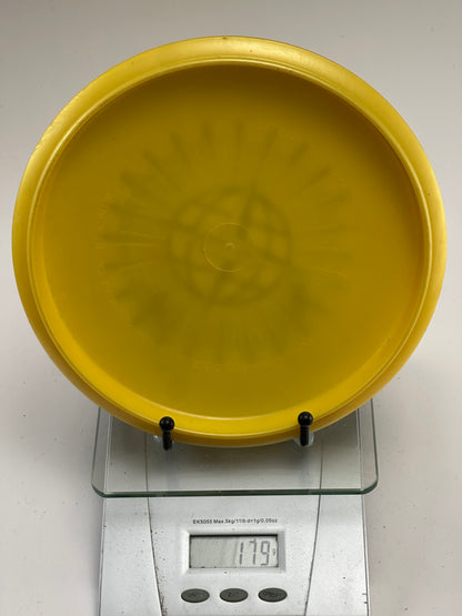 Innova Champion Wombat Midrange – Yellow w/ Holographic Burst Stamp