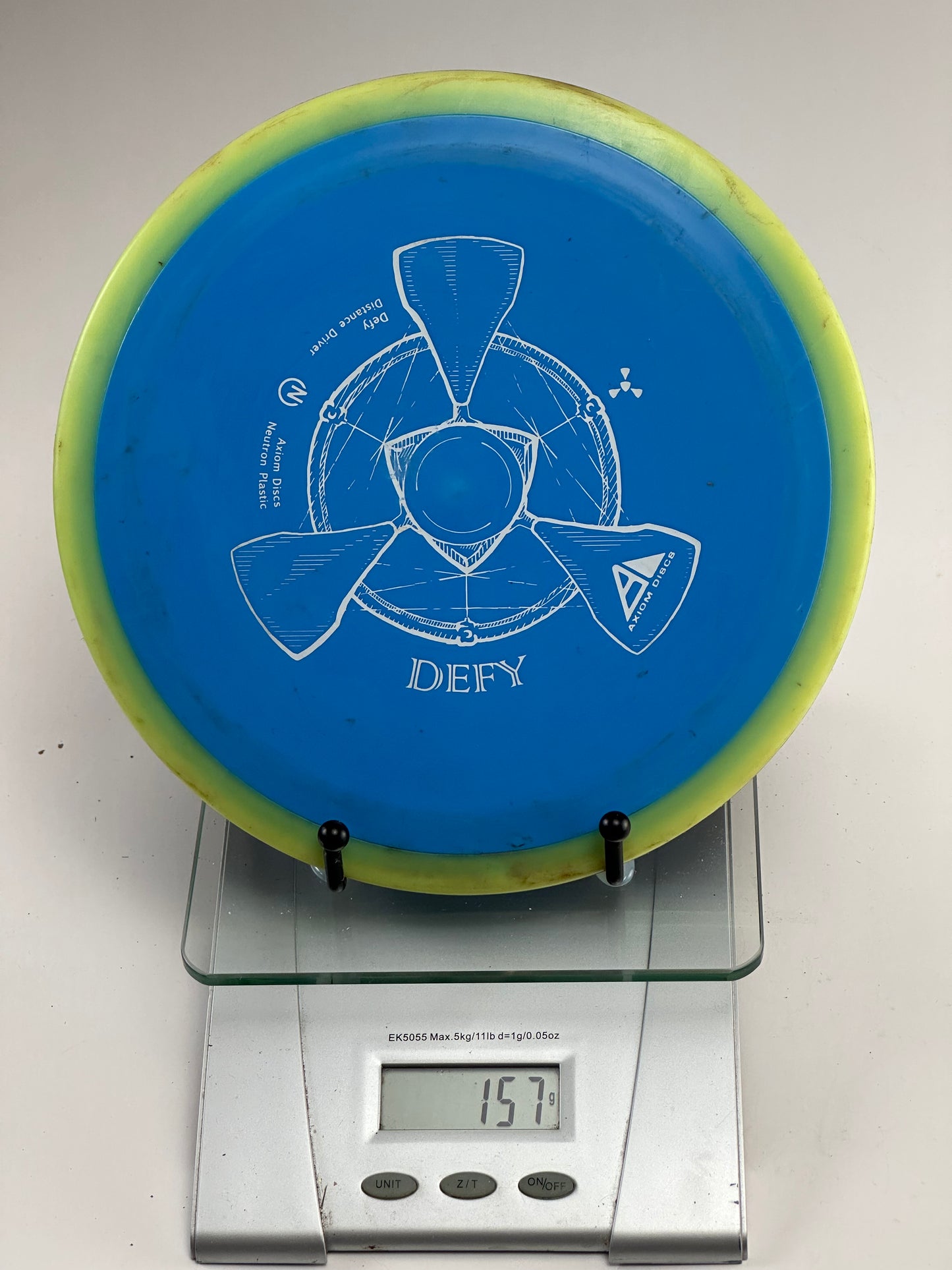 Axiom Neutron Defy 157g Blue w/ Yellow Rim Distance Driver