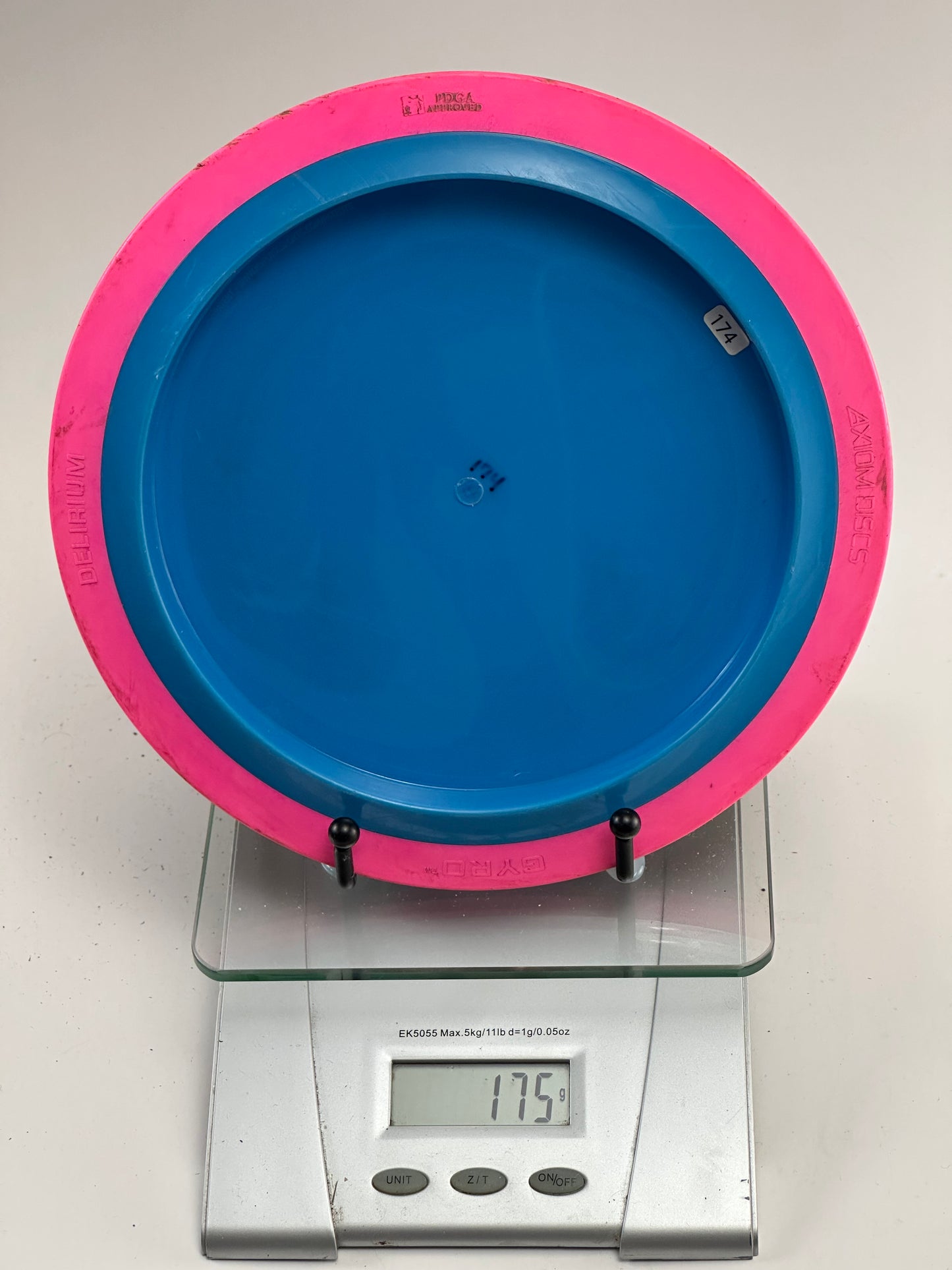 MVP Neutron Delirium – Blue Plate / Pink Rim