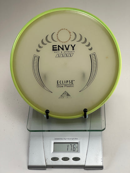 MVP Envy Eclipse Glow Putter/Approach – Moon Phases Stamp, Yellow Rim