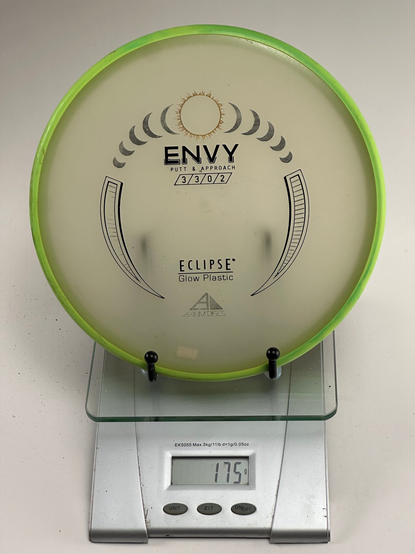 MVP Eclipse Glow Envy Putter – Moon Phases Stamp, Glow Rim