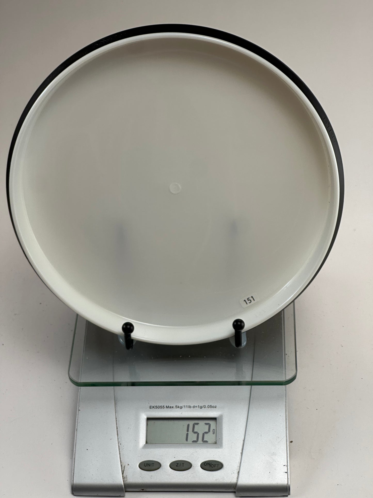 MVP Glitch Special Edition Neutron – White Plate / Black Rim
