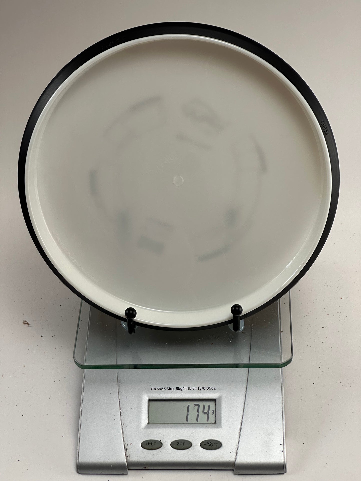 MVP Neutron Ohm Putt & Approach Disc - White w/ Black Rim