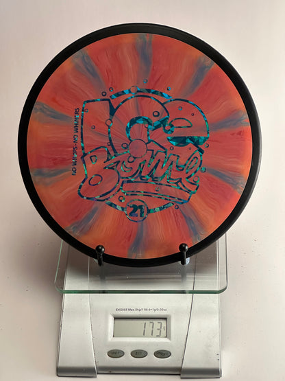 MVP Neutron Relay – Ice Bowl 2021 Stamp (Swirly Red, Black Rim) 173g