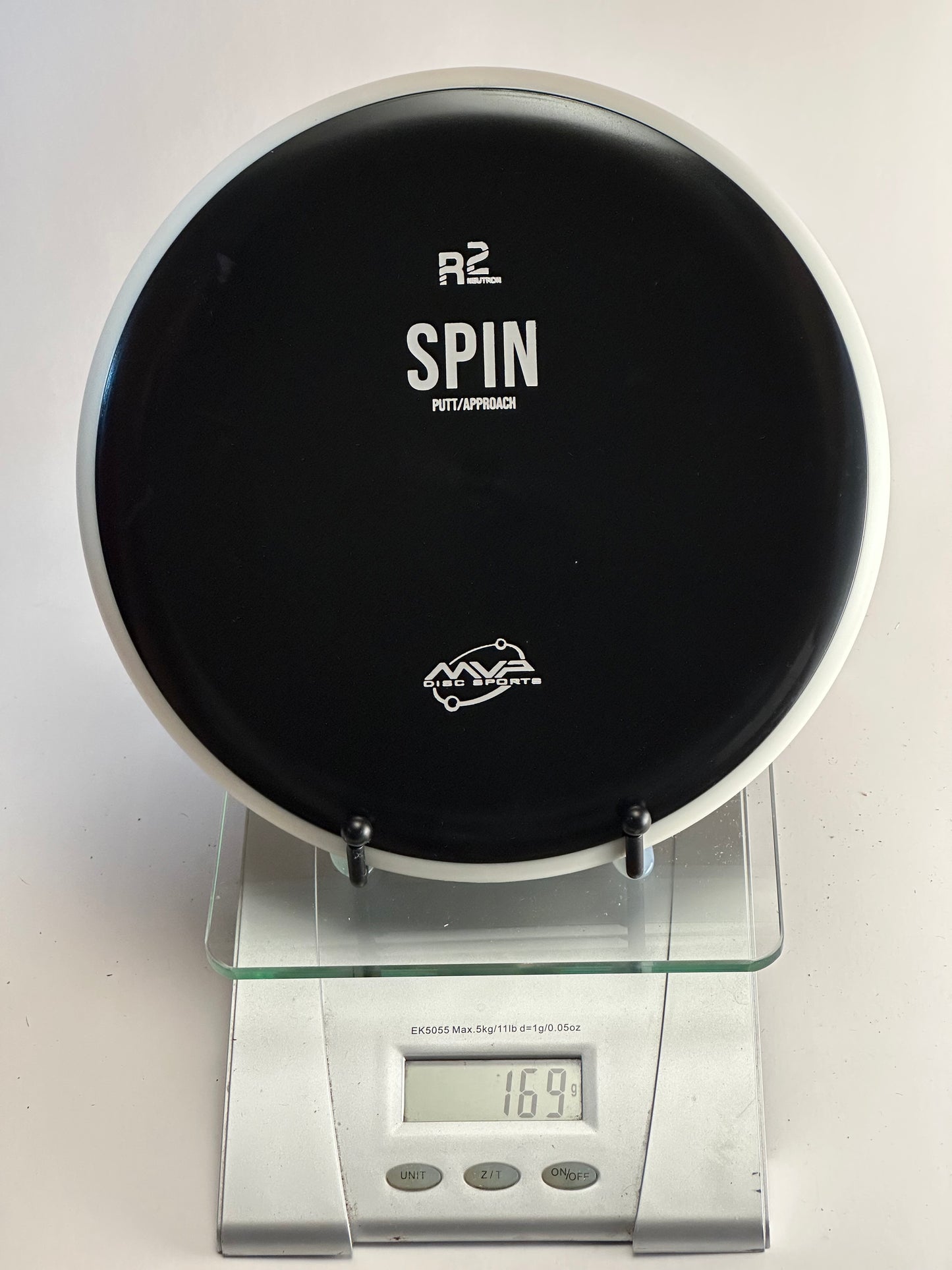 MVP R2 Neutron Spin Putter/Approach (169g) Black/White