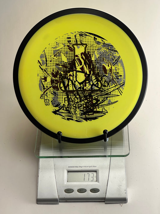 MVP Neutron Terra (Factory Misprint) Yellow/Black Rim 173g