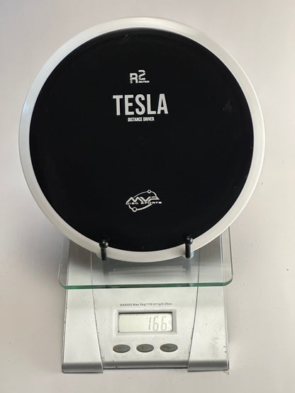 MVP Tesla R2 Neutron Distance Driver (Black/White)