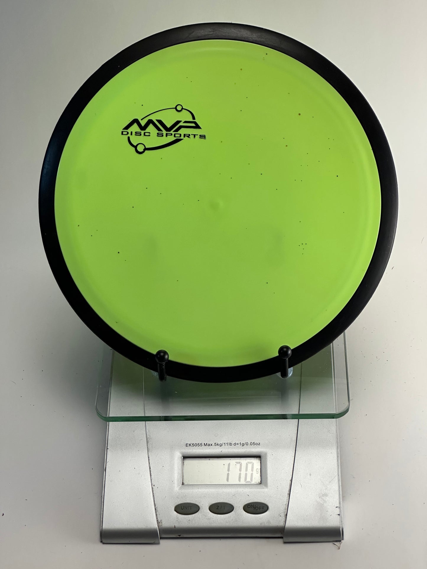 MVP Neutron Tesla Distance Driver – Yellow-Green w/ Black Rim