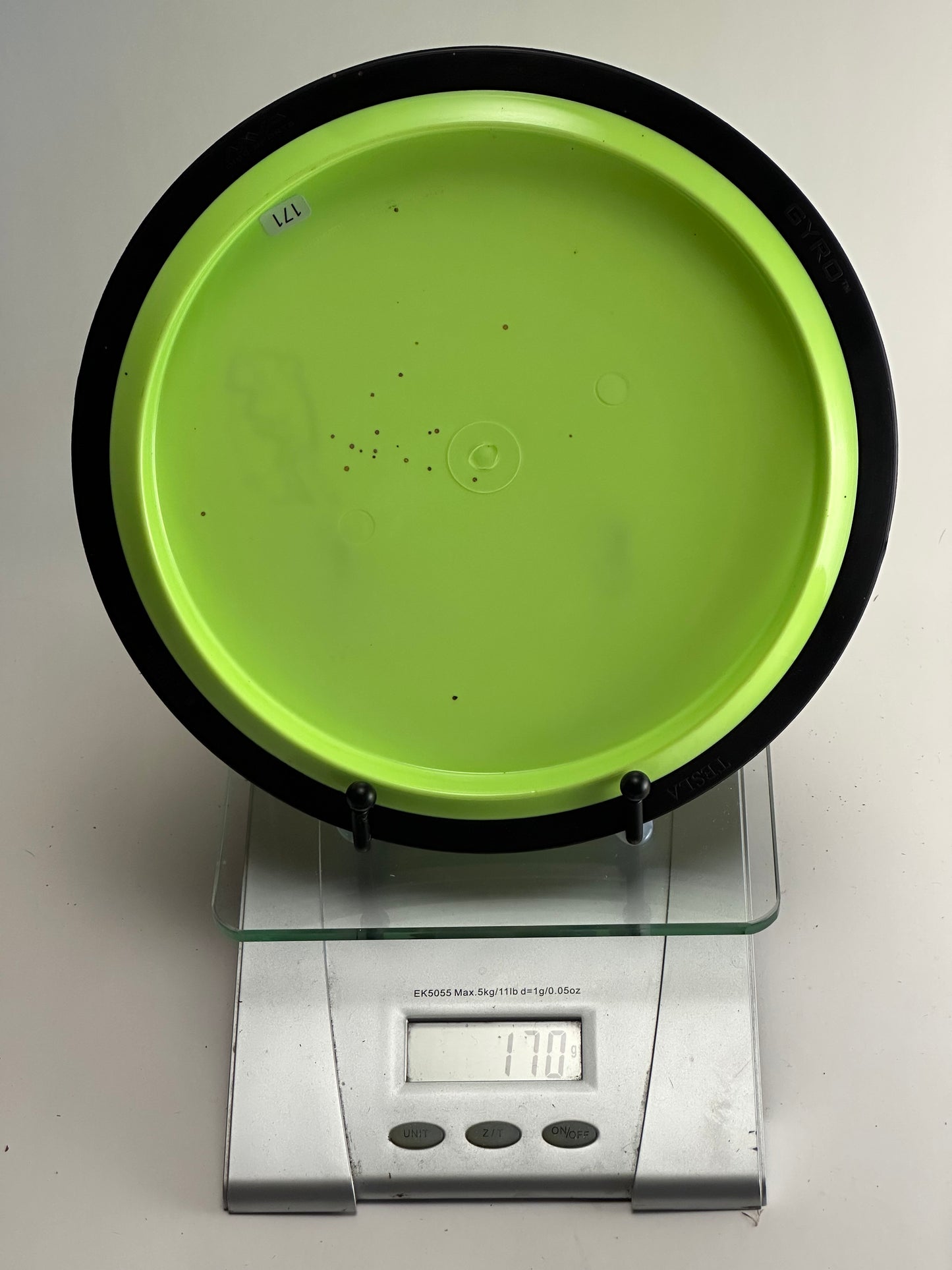 MVP Neutron Tesla Distance Driver – Yellow-Green w/ Black Rim