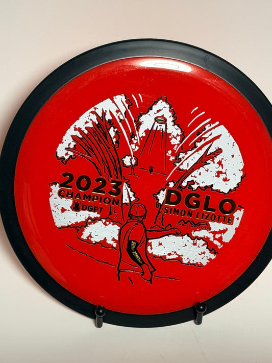 MVP Neutron Wave - 2023 DGLO Champion Simon Lizotte Stamp (Red/Black Rim)