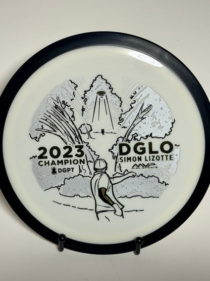 MVP Neutron Wave – 2023 DGLO Champion Simon Lizotte Stamp (White/Black Rim)