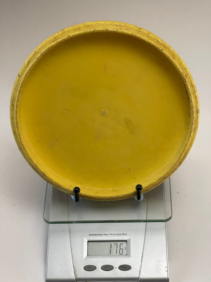 Dynamic Discs Judge First Run Classic Putter - Yellow
